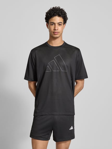 adidas Training T-shirt o kroju regular fit w siateczkowym stylu z nadrukiem z logo Czarny 4
