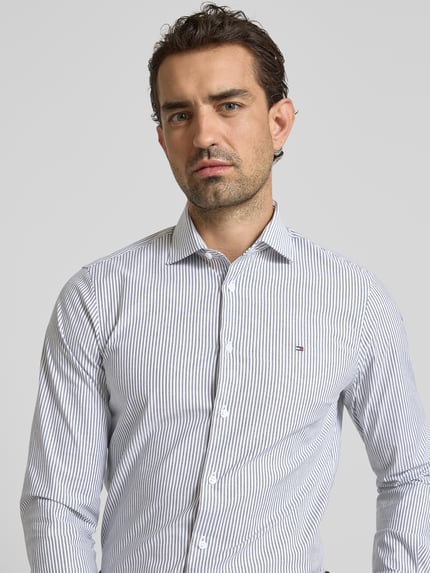 Tommy Hilfiger Tailored Fit Businesshemd aus Baumwoll-Mix Marine 3