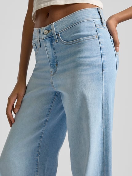 Levi's® 300 Wide Leg Jeans im 5-Pocket-Design Modell '318' Hellblau 3
