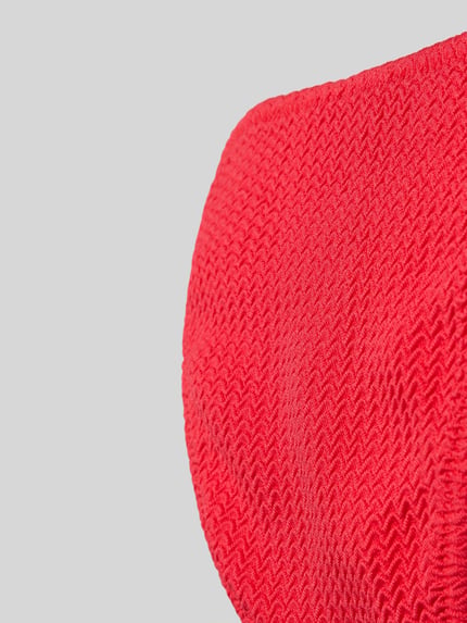 Produktfoto, Bikini-Slip mit Schnürverschluss von Seafolly, roter Material-Mix mit Struktur und Stretch, körpernaher Schnitt