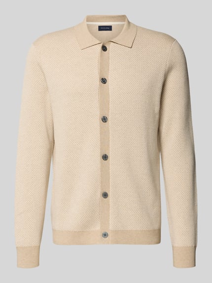 Produktfoto, Strickjacke mit Knopfleiste von Christian Berg Men z bawełny, beżowa, regular fit, prążkowane wykończenia, przód