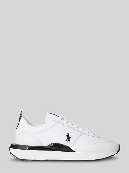 Productfoto, Low Top Sneaker aus echtem Leder van Polo Ralph Lauren in effen wit, ronde neus, platte zool, logo-print, mesh en glad echt leder.