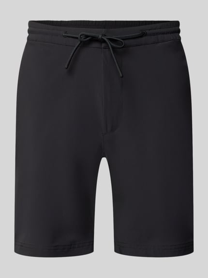 Straight Fit Shorts mit Eingrifftaschen Modell 'Drift' Shop The Look MANNEQUINE
