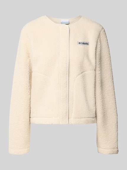 Produktfoto, cremefarbene Jacke mit Label-Patch Modell 'Panorama' von Columbia, Fleece, Rundhalsausschnitt, seitliche Eingrifftaschen, gerade Passform