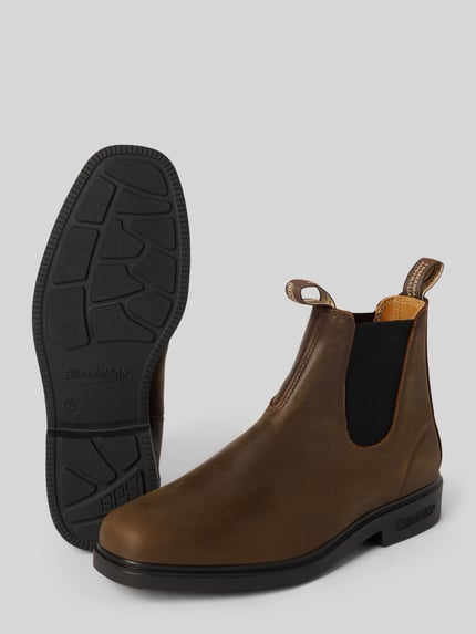 Productfoto, Chelsea Boots aus echtem Leder mit Label-detail van Blundstone, bruin leer, afgeronde pasvorm, lusjes, profielzool, hakhoogte 4 cm, schachthoogte 15 cm, schachtwijdte 10 cm