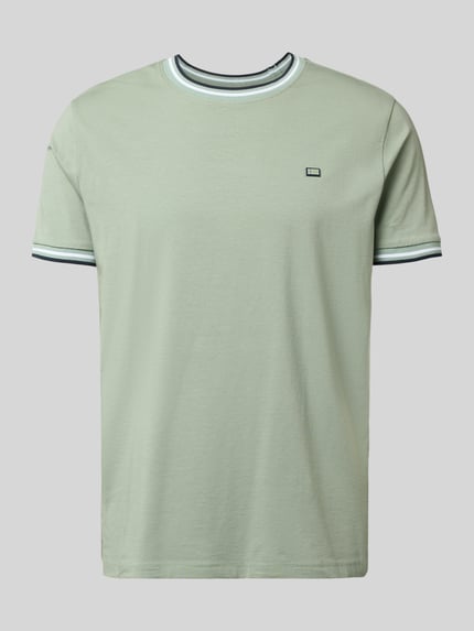 Produktfoto, T-Shirt mit Kontraststreifen und Rundhalsausschnitt von Christian Berg Men in Hellgrün, Regular Fit, Baumwoll-Elasthan-Mix