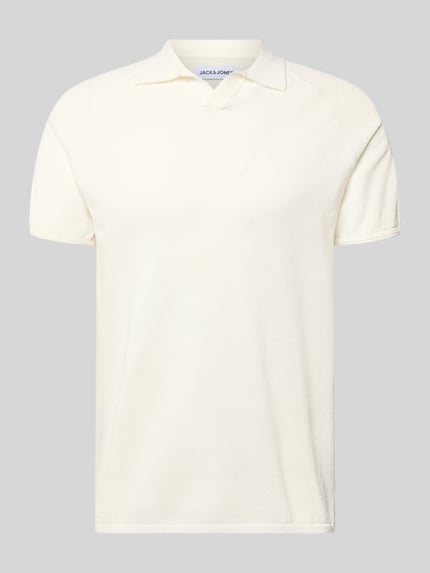 Productfoto, Regular Fit Poloshirt met structuurpatroon model 'HILL' van Jack & Jones, puur biologisch katoen, V-hals, ruglengte maat M 66 cm, crèmekleurig