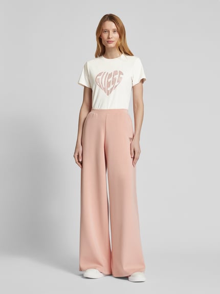 GUESS Activewear T-Shirt mit Label-Detail Modell 'JULIA' Ecru 1