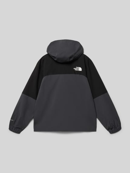 Productfoto, Regular Fit jack met logoprint van The North Face voor kinderen in zwart en donkergrijs met capuchon, steekzakken, elastische mouwboorden, ruglengte maat M 57 cm, schouderbreedte 41 cm, mouwlengte 52 cm, lichte textuur, rechte vormen