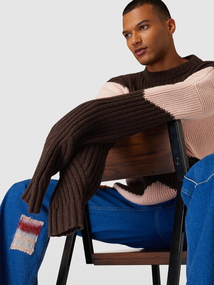 GmbH Oversize’owy sweter o wyglądzie dzianiny Ciemnobrązowy 3