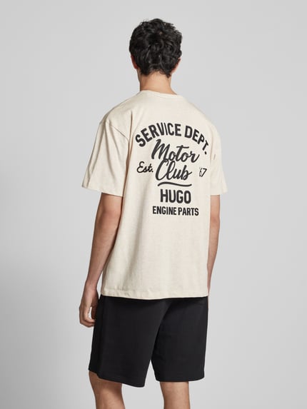 HUGO Blue T-shirt z wyhaftowanym logo model ‘Nampie’ Złamany biały 5