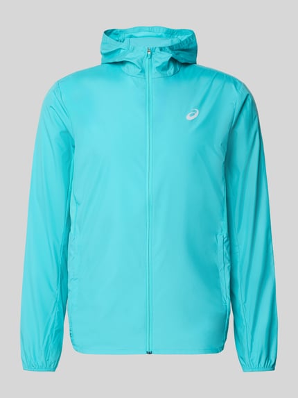 Produktfoto, Windbreaker mit Logo-Print und Kapuze von ASICS in Hellblau, gerader Schnitt, Reißverschluss, strukturierte Oberfläche