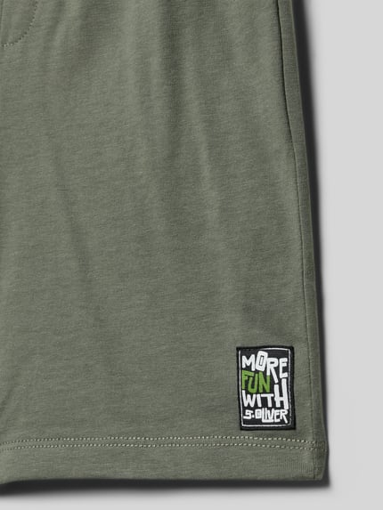 Productfoto, Regular Fit Sweatshorts aus katoenmix van s.Oliver RED LABEL, look: effen kleuren, labelpatch, materiaalverwerking: sweat, kleur groen