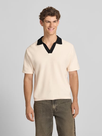 JACK & JONES Regular Fit Poloshirt mit V-Ausschnitt Modell 'COTEDAZUR' Beige 4