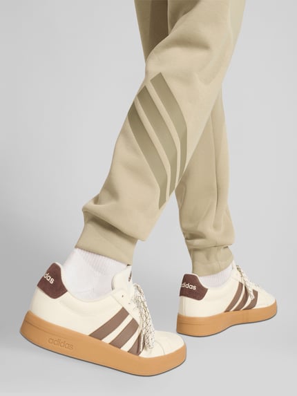adidas Sportswear Spodnie dresowe o kroju regular fit z tunelem Oliwkowy 6