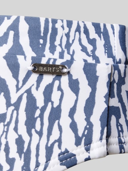 Produktfoto, Bikini-Slip im Allover-Look Modell 'Nerissa' von Barts, blauer und weißer Material-Mix mit Stretch-Anteil, Label-Detail, strukturierte Oberfläche, körpernahe Passform