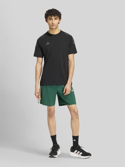 adidas Sportswear Regular Fit Sportshorts mit seitlichen Eingrifftaschen Gruen 1