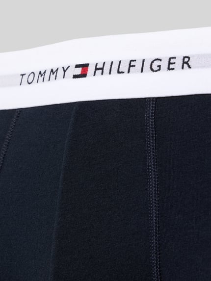 Produktfoto, Trunks aus Baumwoll-Mix im 3er-Pack von Tommy Hilfiger, efekt: jednolity kolor, krój skinny fit, z napisem z logo, ściągacz: elastyczny, wielopak: 3 szt., wykończenie materiału: mieszanka bawełny