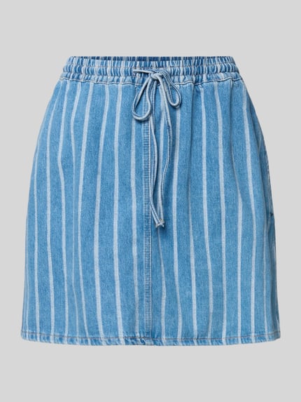 Produktfoto, Regular Fit Mini-Rock aus reiner Baumwolle von Marc O'Polo Denim in Hellblau mit weißen Streifen, Twill, elastischer Bund, Tunnelzug