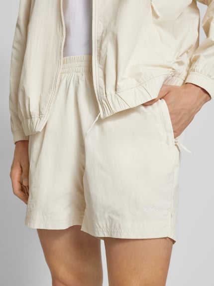 BLKVIS Relaxed Fit Shorts mit Label-Print Offwhite 3