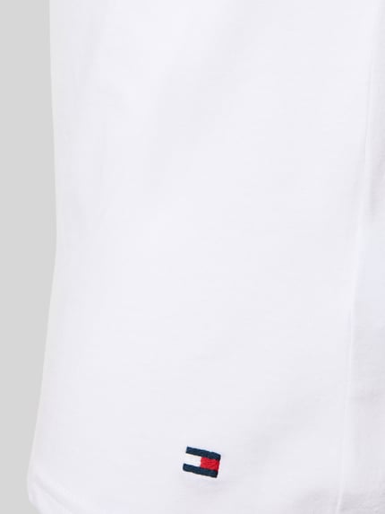 Produktfoto, Slim Fit T-Shirt Set aus Baumwoll-Mix im 3er-Pack von Tommy Hilfiger, weiß, glatte Stretch-Oberfläche, unifarben, Nahaufnahme