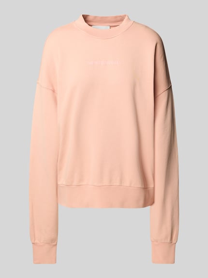 Produktfoto, Oversized bluza z nadrukiem z logo Modell 'ALIZAA' od Armedangels z bawełny ekologicznej, prążkowane wykończenia, okrągły dekolt, kolor jasnoróżowy.