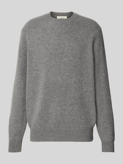 Produktfoto, Wollpullover mi gerippten Abschlüssen von ANNARR, szary sweter wełniany, luźny krój, okrągły dekolt, prążkowane wykończenia, długość tyłu w rozmiarze M: 66 cm