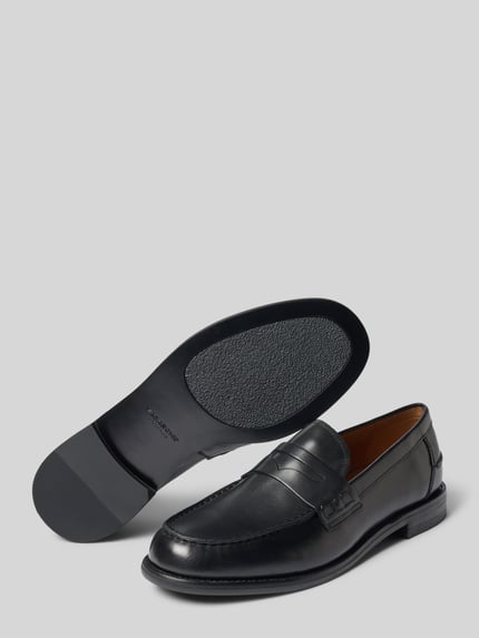 Produktfoto, schwarze Loafer aus echtem Rindsleder Modell 'STEVEN' von Vagabond, Herren Schnürschuhe, glatte Oberfläche, klare Linien