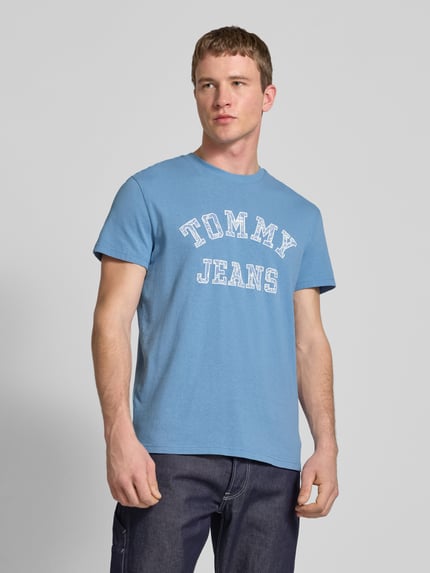 Tommy Jeans Regular Fit T-Shirt aus reiner Baumwolle mit gemustertem Label Print Rauchblau 4
