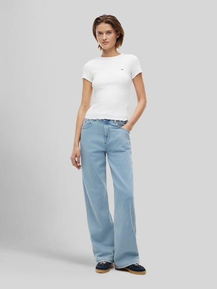 Tommy Jeans t-shirt o kroju slim fit z mieszanki bawełny Złamany biały 1