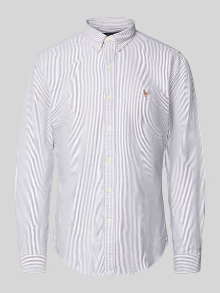 Produktfoto, Slim Fit Freizeithemd mit Button-Down-Kragen von Polo Ralph Lauren aus reiner Baumwolle mit feinen Streifen, Label-Stitching und Knopfleiste.