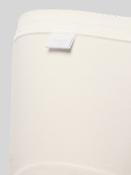 Productfoto, Slim Fit Slim met logo-detail van Sloggi, elastische katoenmengeling, elastische tailleband, beige kleur, gladde textuur