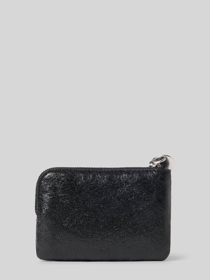 Productfoto, portemonnee met label in reliëf model 'LYA' van LIEBESKIND BERLIN, hoofdvak met ritssluiting, diverse steekvakken