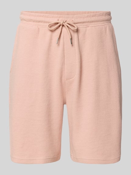 Produktfoto, Shorts aus Baumwoll-Mix mit Strukturmuster Modell 'KNOX' von Redefined Rebel, relaxed Fit, elastischer Bund mit Tunnelzug, Bundweite 40 cm, Innenbeinlänge 23 cm, Herren Shorts in Hellrosa mit geprägter Oberfläche