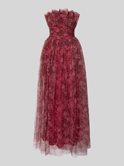 Produktfoto, długa sukienka z odkrytymi ramionami Maxikleid im Off-Shoulder-Look von Lace & Beads z tiulu, linia a, tasiemka w talii, marszczone detale, długość tyłu w rozmiarze S: 128 cm, szerokość klatki piersiowej w rozmiarze S: 39 cm, czerwone i półprzezroczyste warstwy, wyrazista tekstura tiulu