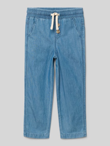 Produktfoto, Jeans mit elastischem Bund und Kordelzug von Steiff, Reine Baumwolle, Straight Fit, Knopfleiste, Seitliche Eingrifftaschen, Rückseite mit Label-Detail und Motiv-Stitching, Bundweite 30 cm, Innenbeinlänge 45 cm, Kindergrößen, blaue Jeans-Optik, glatte Textur