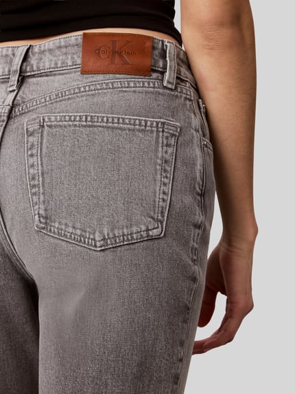 Calvin Klein Jeans Mom Fit Jeans aus Baumwoll-Mix Modell 'MOM JEAN' Hellgrau 3