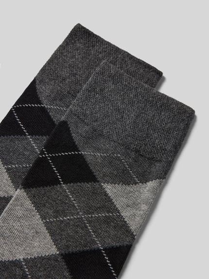 Produktfoto, Socken mit Karomuster im 2er-Pack von camano, bawełniany miks ze stretchem, szaro-czarne, widoczne prążkowane ściągacze, detale z logo