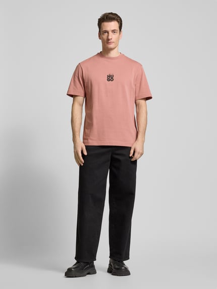 HUGO T-Shirt mit Label-Print Modell 'Dalsar' Lachs 1