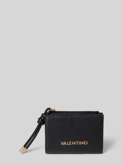 Produktfoto, schwarzes Portemonnaie mit Logo-Detail Modell 'SAPHIRA' von Valentino Bags, goldener Schriftzug, strukturierte Lederoptik.