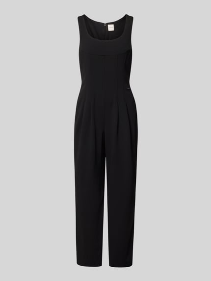Produktfoto, schwarzer Jumpsuit mit Rundhalsausschnitt, Gelegte Falten, Regular-Fit, Label-Detail, Calvin Klein Womenswear, glatte Textur