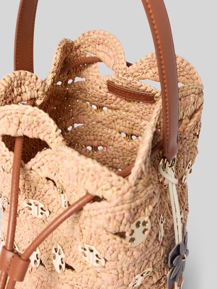 Productfoto, Bucket Bag in vlechtlook van Rabanne met hoofdvak met tunnelkoord, afneembare schouderband, all-over logodetails, bloemenhanger, breedte 24 cm, lengte 26 cm, diepte 19 cm, natuurlijke tinten, ronde vormen, grove textuur