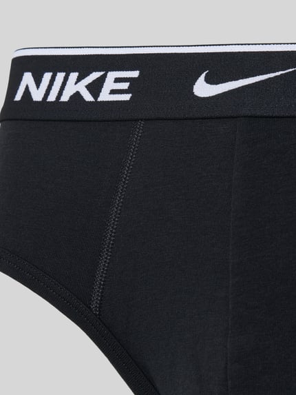 Produktfoto, Slip aus Baumwoll-Mix Modell 'ESSENTIAL' von Nike in Schwarz mit elastischem Logo-Bund, eng anliegende Passform, glatte Textur