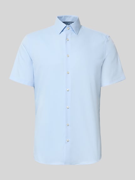 Produktfoto, Slim Fit Business-Hemd mit Kentkragen von Jake*s, hellblau, Elasthan-Mix, Knopfleiste, Kurzärmelig, glatte Struktur