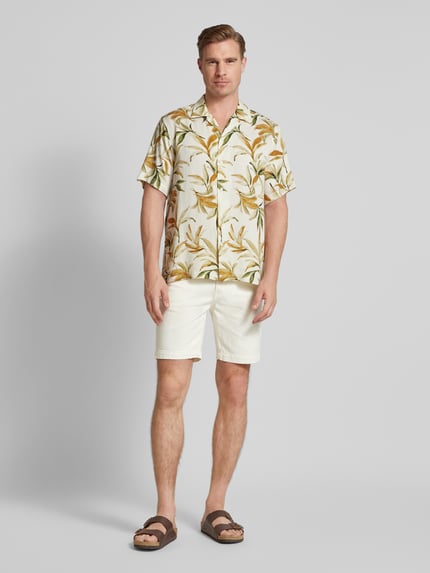 MANGO Jeansshorts im 5-Pocket-Design Modell 'JAROD' Offwhite 1