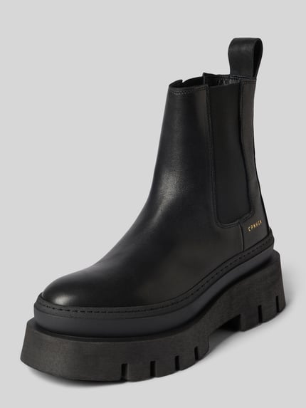 Produktfoto, Stiefel aus echtem Leder mit Logo-Detail von Copenhagen, schwarz, abgerundete Form, profilierte Sohle, strukturierte Textur