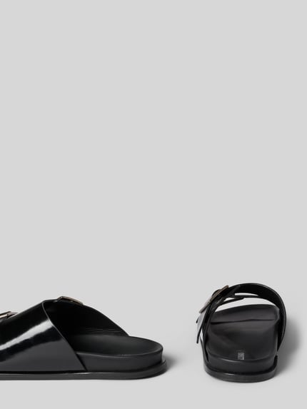 Productfoto, zwarte sandaaltjes in de vorm van sandalen van echt leer met comfortmodel en doornsluiting, model 'Alba' van ALOHAS, hakhoogte 2 cm, maat 40.