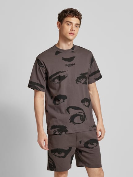 The Hundreds T-shirt z wyhaftowanym logo model ‘SURVEILLANCE’ Antracytowy 4