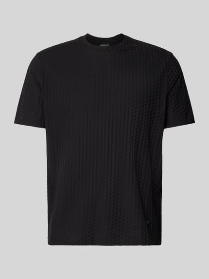 Produktfoto, T-Shirt mit geripptem Rundhalsausschnitt von Emporio Armani, Herren T-Shirt aus reiner Baumwolle im Regular-Fit mit Label-Stitching, schwarze Farbe, dezentes Muster, Rückenlänge bei Größe M 70 cm.