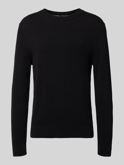 Produktfoto, schwarzer Regular Fit Pullover aus reiner Baumwolle Modell 'Lalex' von BOSS, feine strukturierte Oberfläche auf grauem Hintergrund. Herren Pullover von BOSS